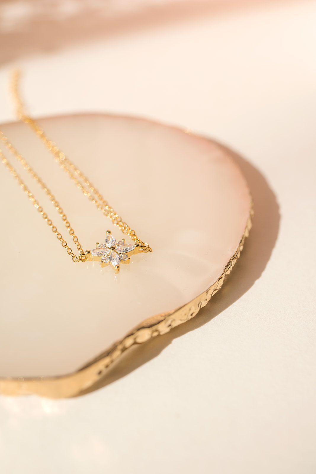 Dainty Flower Bracelet