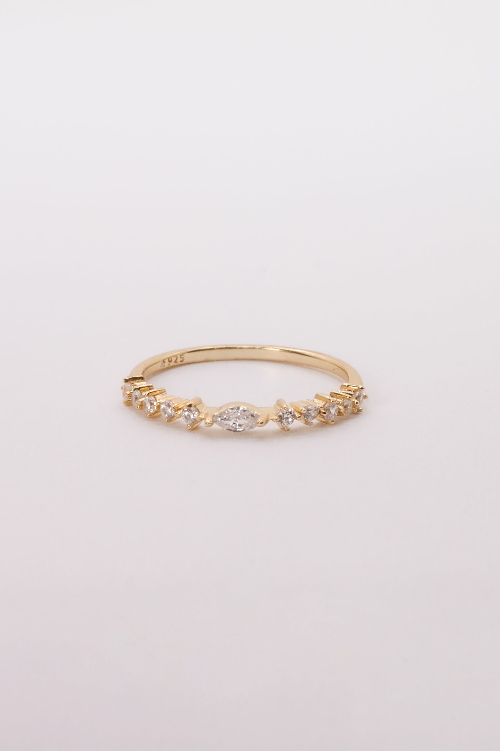 Minimalist Gold-Plated Oval-Cut Stone Ring